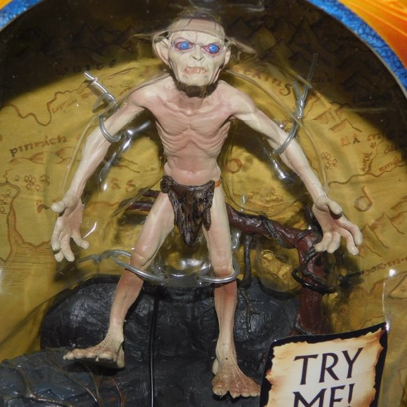 2003 Lord of the Rings The Return of the King Gollum Figure with Talking Base - Picture 5 of 7